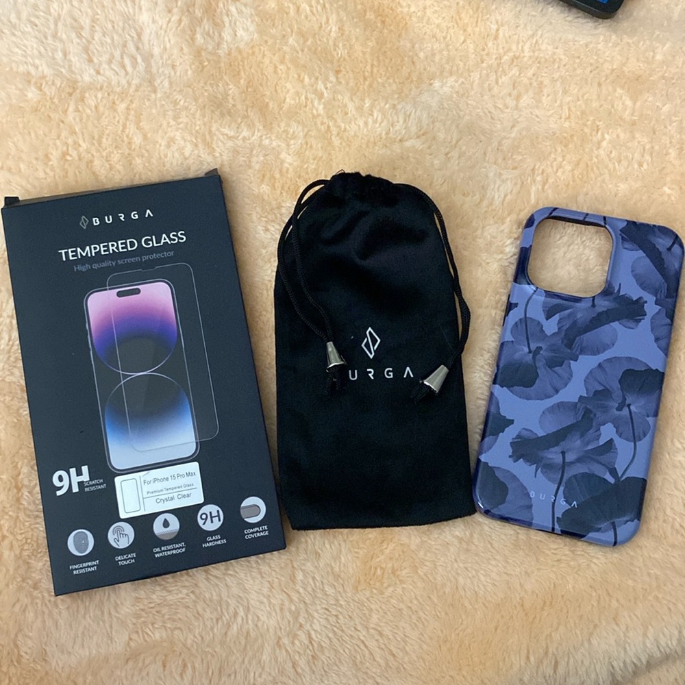NWT Burga iPhone 15 Pro Max & Glass Screen Protector